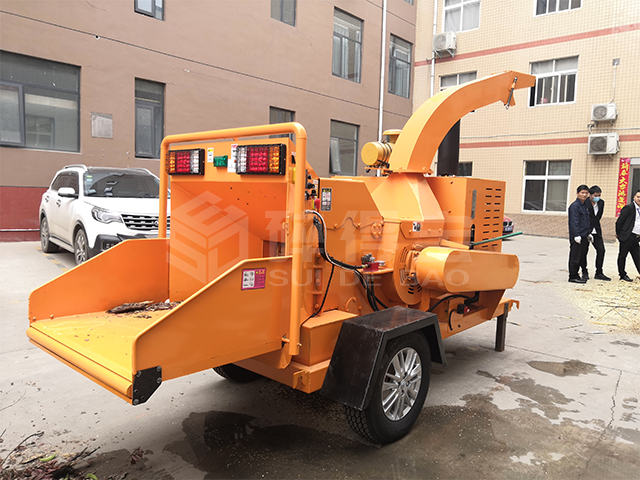 樹枝粉碎機成為了處理這些綠化垃圾的關鍵